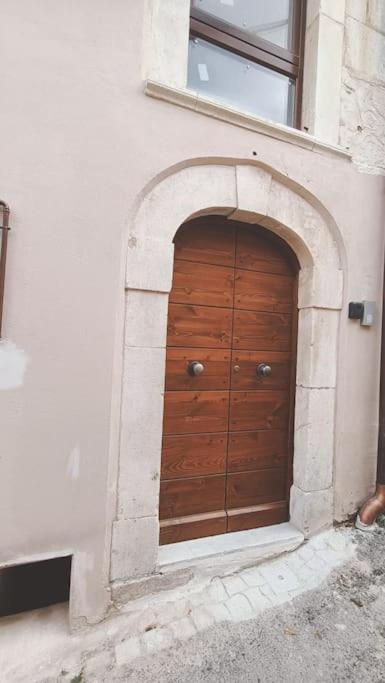 Apartmán Dimora Del Cavaliere LʼAquila Exteriér fotografie
